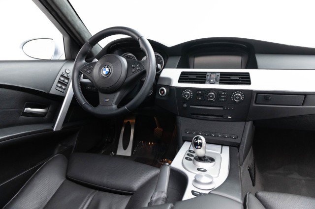 Used 2006 BMW M5 image 20