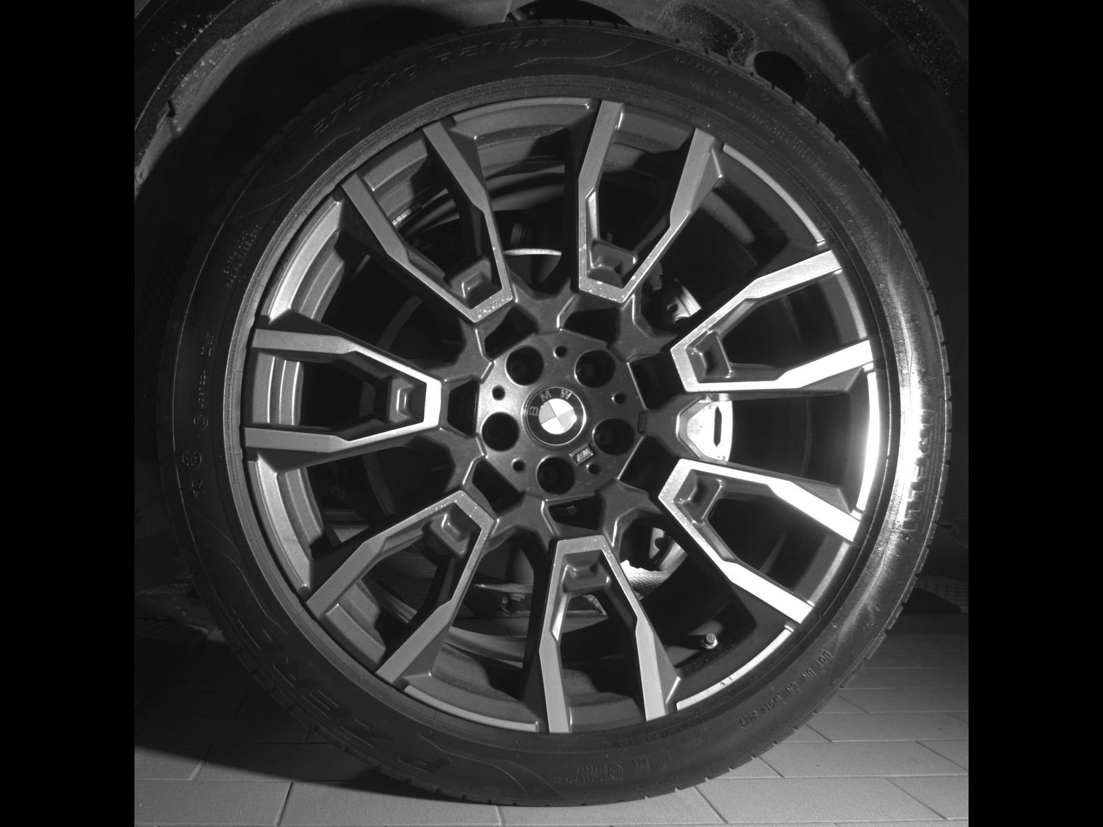 Certified 2024 BMW X5 xDrive40i w/ M Sport Package AWD/4WD image 11