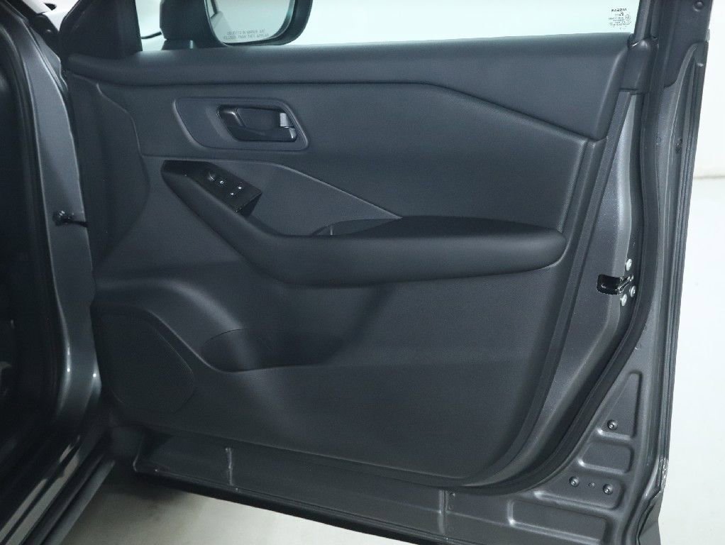 Certified 2026 Nissan Rogue S image 33