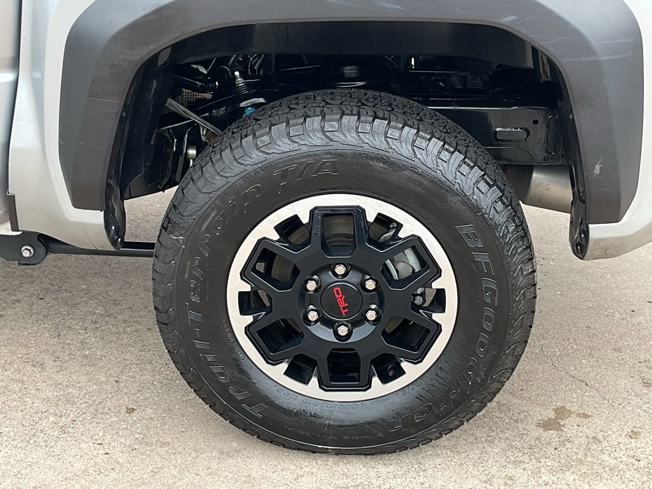 Used 2025 Toyota Tacoma TRD Off-Road AWD/4WD image 11