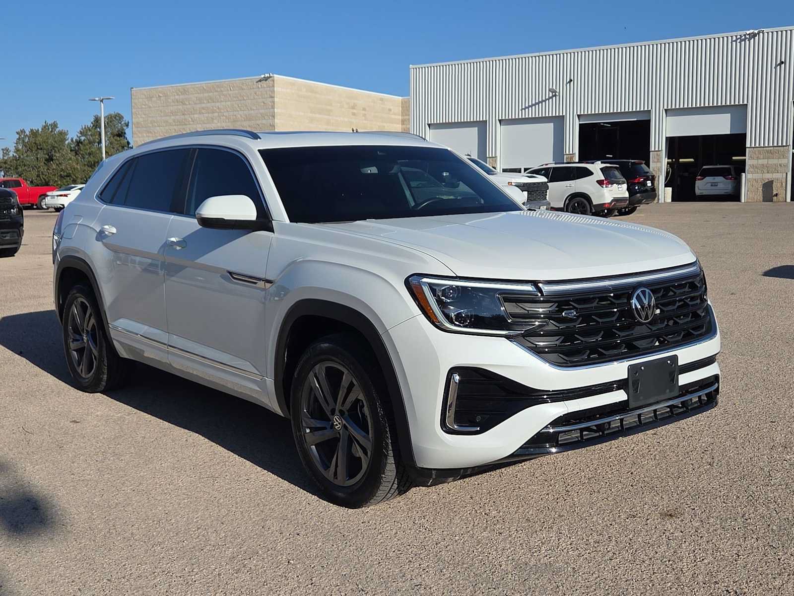 Used 2024 Volkswagen Atlas Cross Sport SEL R-Line AWD/4WD image 2