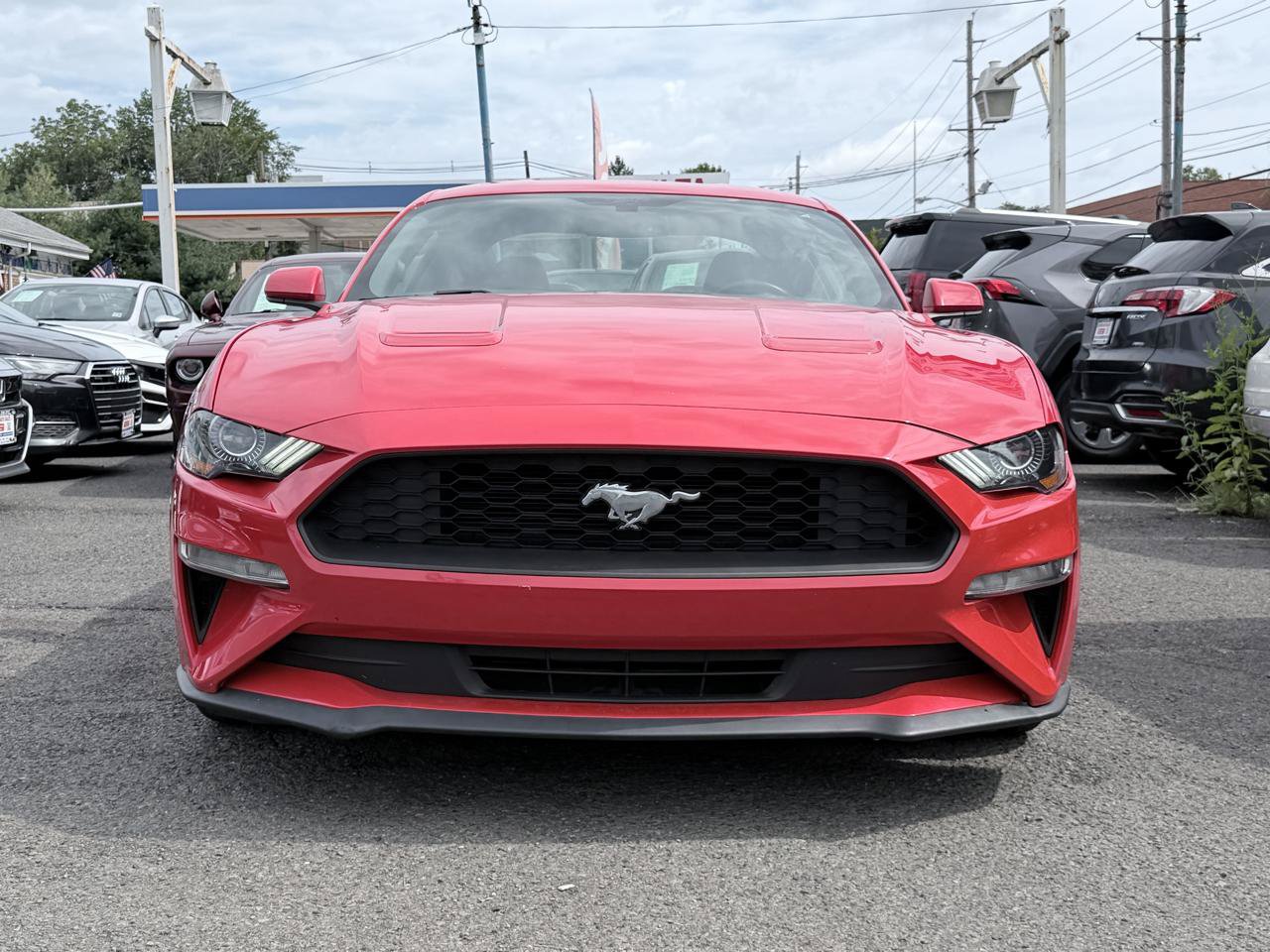 Used 2018 Ford Mustang Coupe RWD image 4