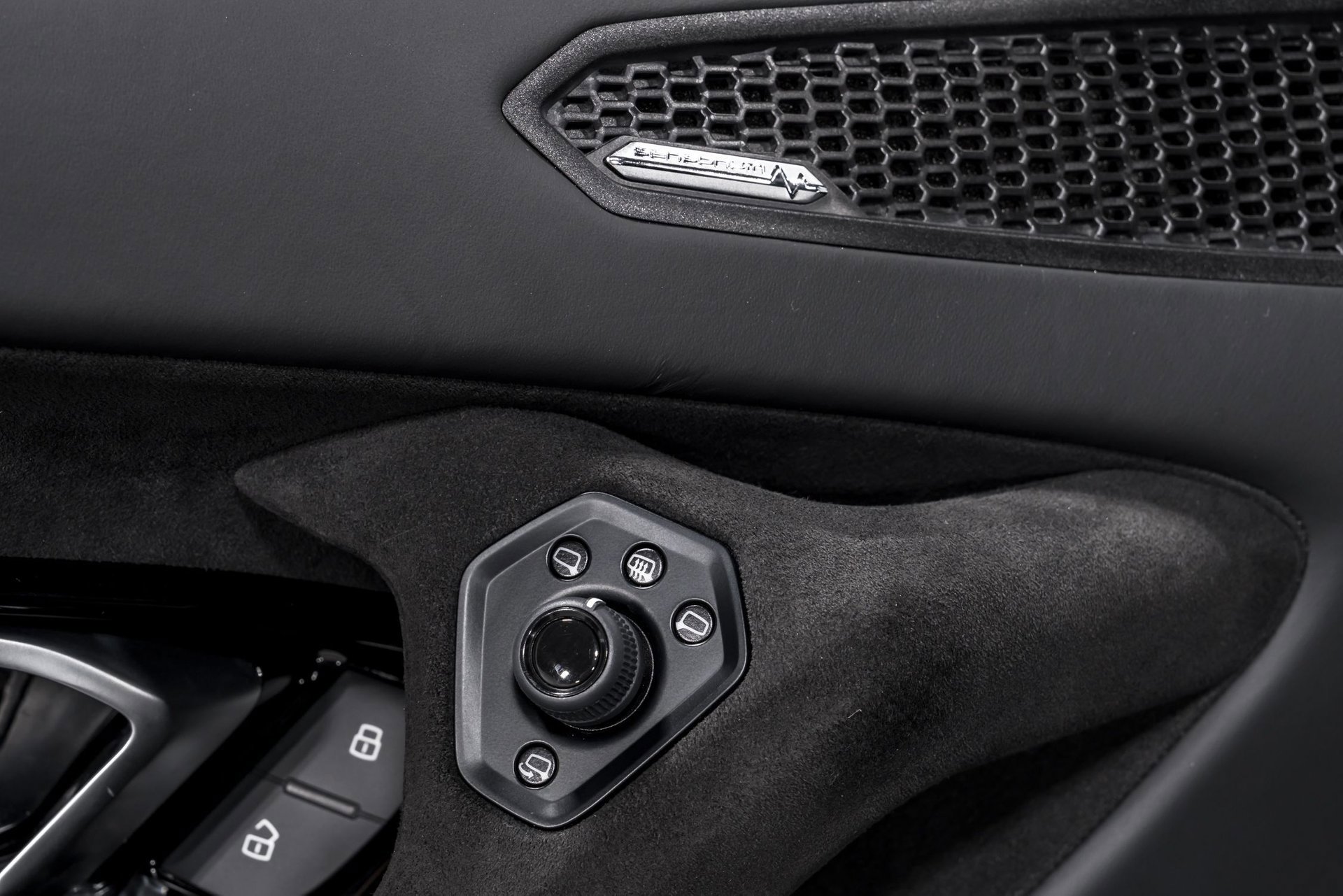 Used 2023 Lamborghini Huracan Tecnica image 10