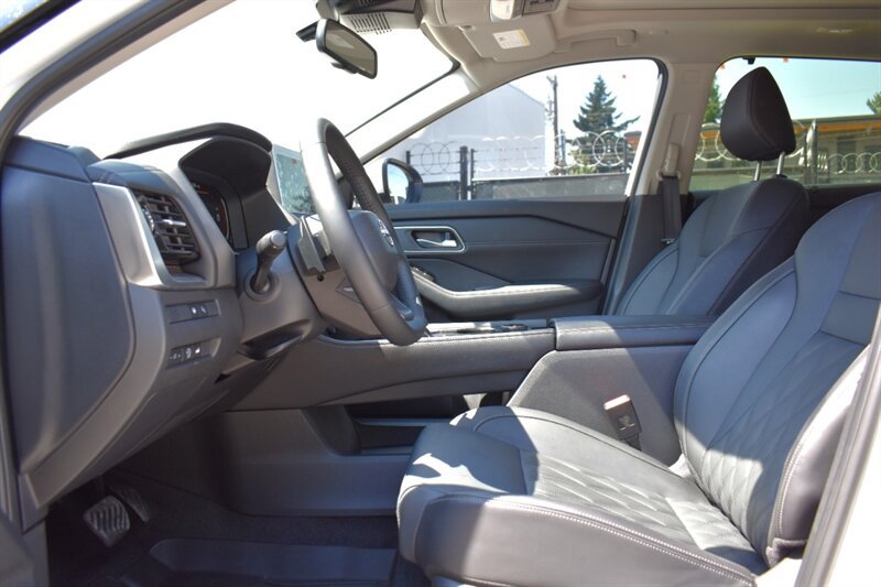 Used 2026 Nissan Rogue Platinum w/ Platinum Premium Package AWD/4WD image 10