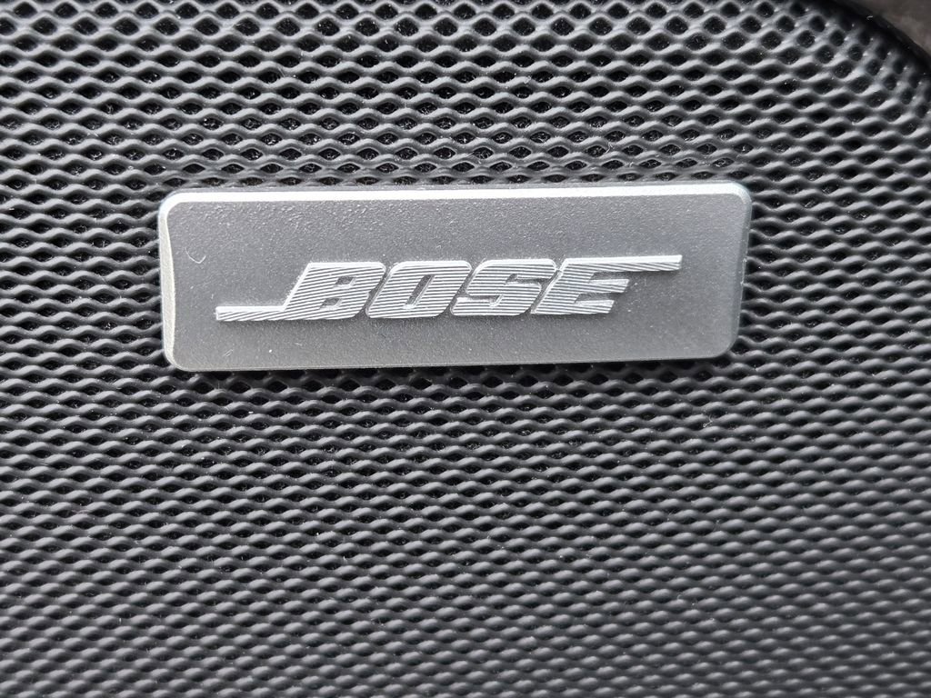 Used 2025 GMC Sierra 1500 AT4 w/ Technology Package AWD/4WD image 5