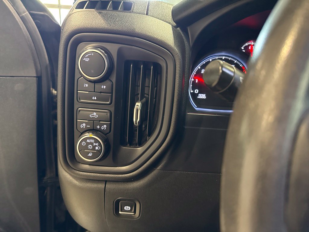 Used 2020 Chevrolet Silverado 2500 Custom w/ Custom Value Package AWD/4WD image 31