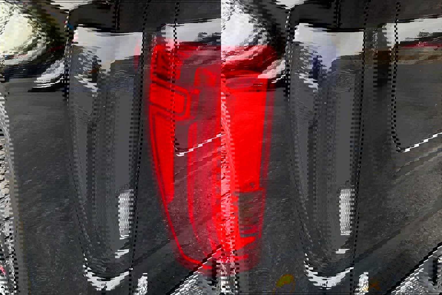 Used 2023 GMC Sierra 1500 AT4 w/ AT4 Preferred Package image 32