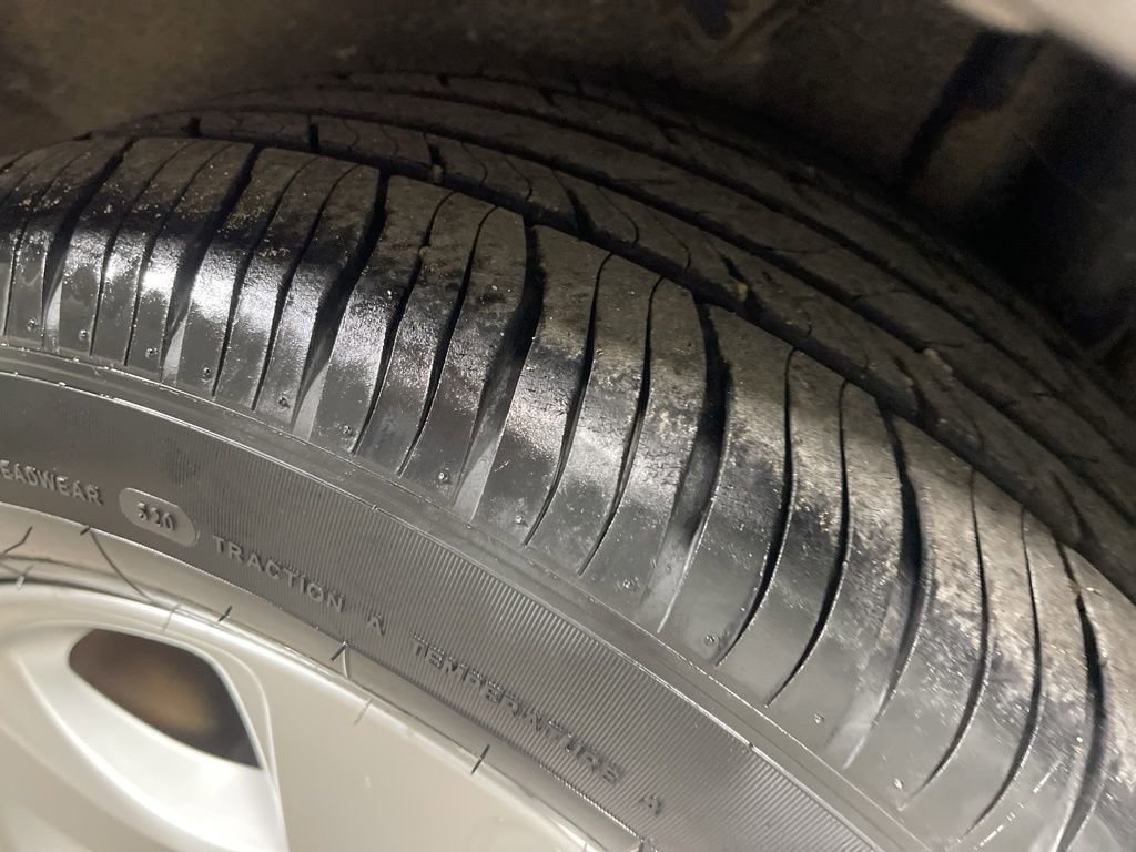 Used 2013 Toyota Sienna L FWD image 31