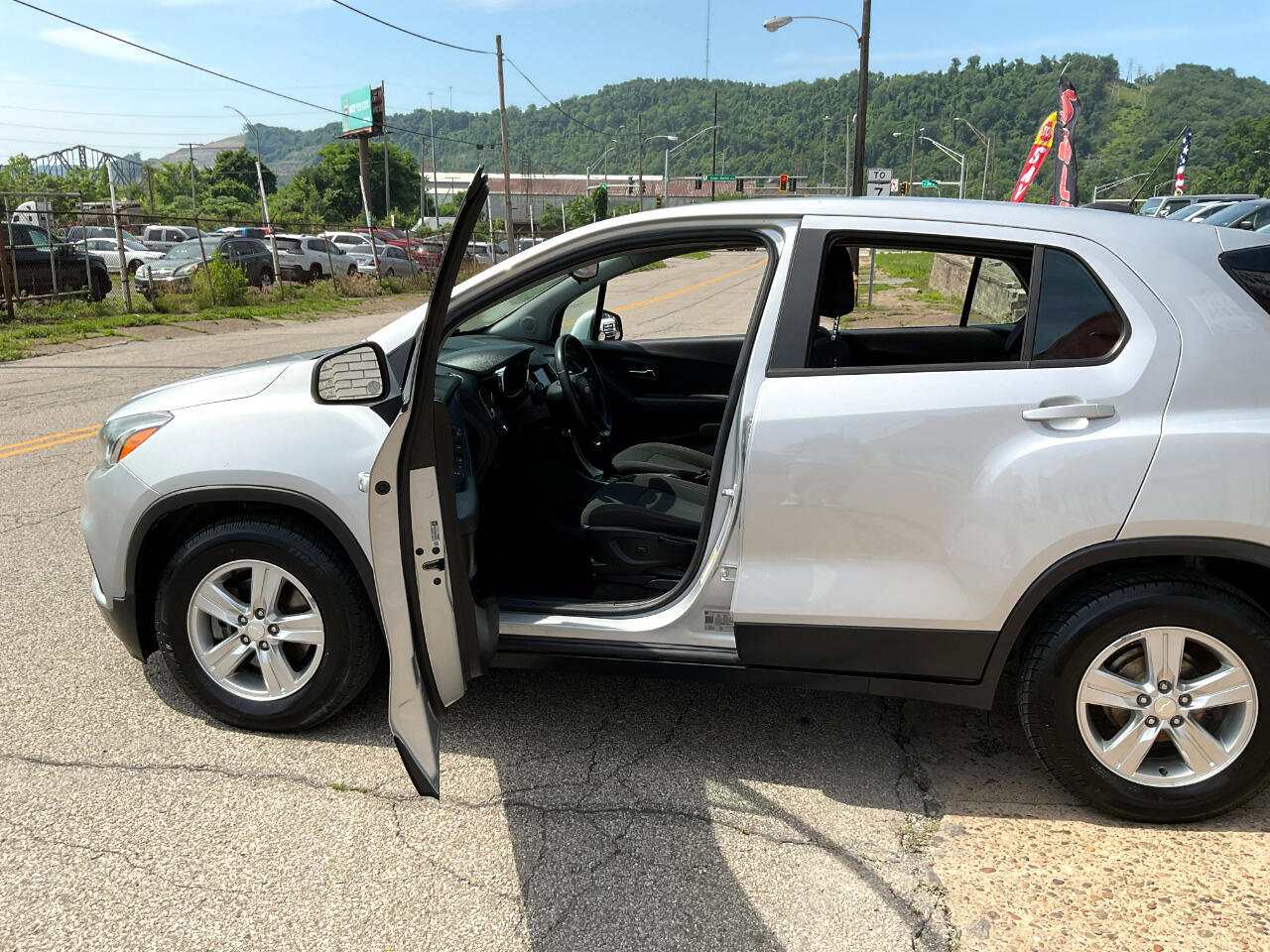 Used 2019 Chevrolet Trax LS image 13