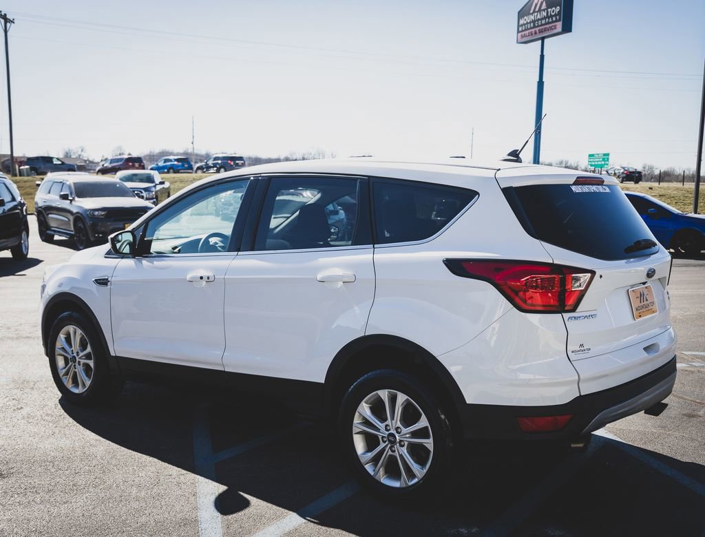 Used 2019 Ford Escape SE image 21