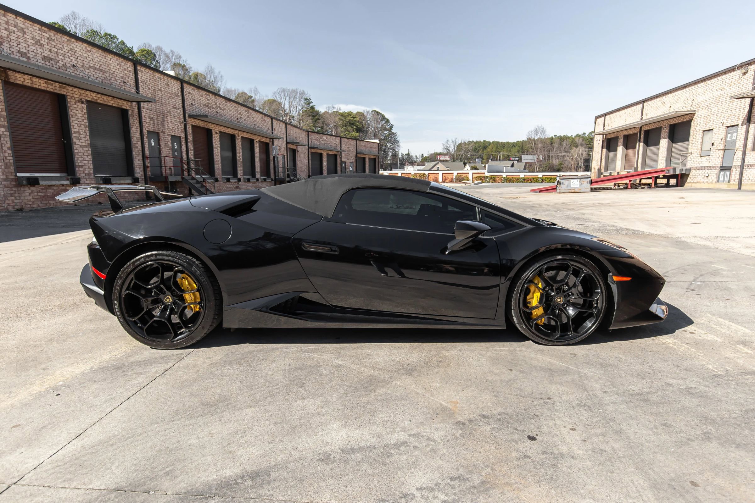 Used 2017 Lamborghini Huracan LP 610-4 image 16