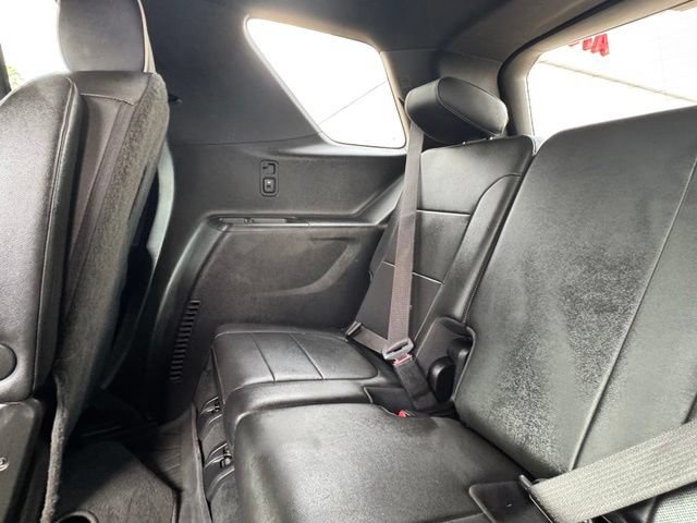 Used 2022 Chevrolet Traverse Premier w/ Redline Edition AWD/4WD image 23