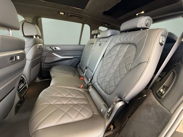 Used 2026 BMW X7 xDrive40i image 33