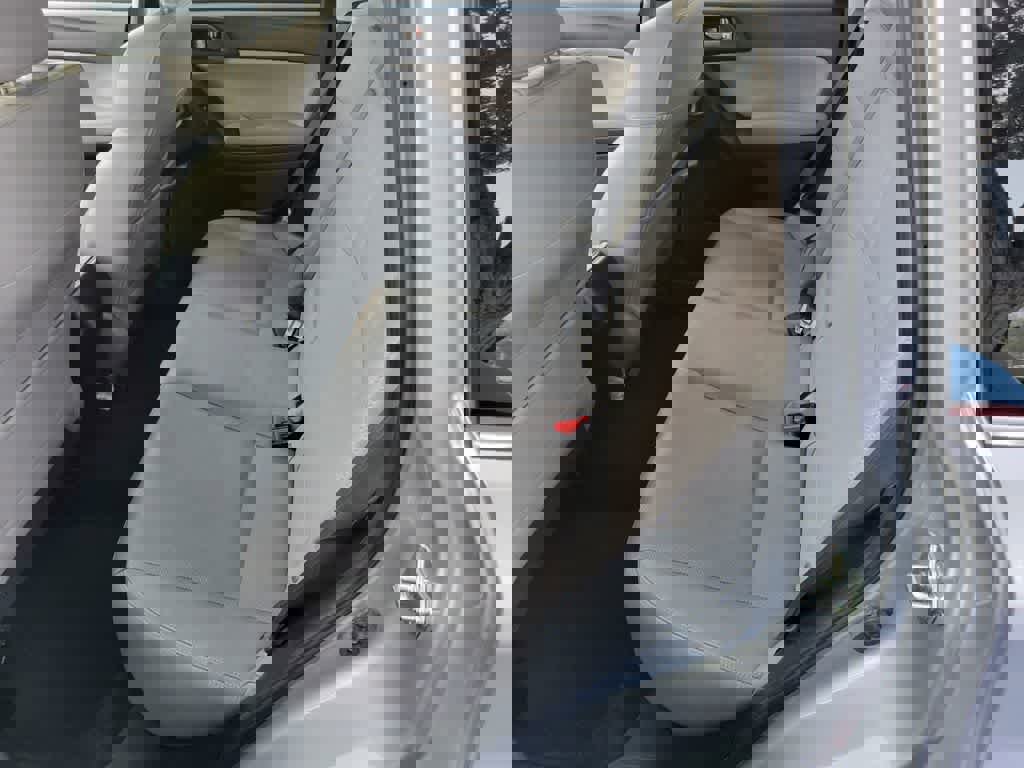 Used 2016 Subaru Forester 2.5i Touring w/ Eyesight & Navigation System image 4