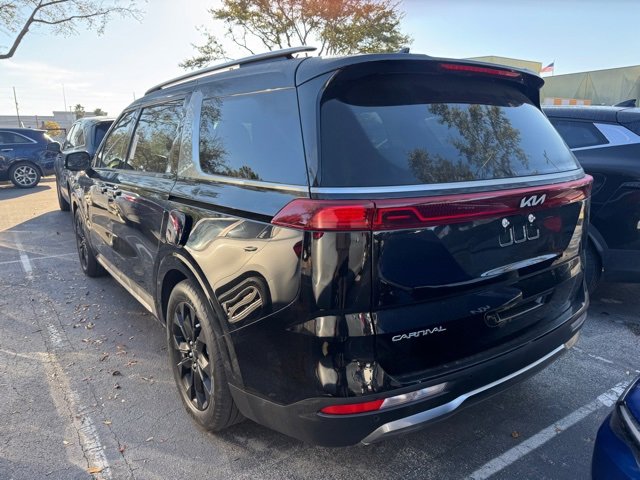 Certified 2024 Kia Carnival SX Prestige image 2