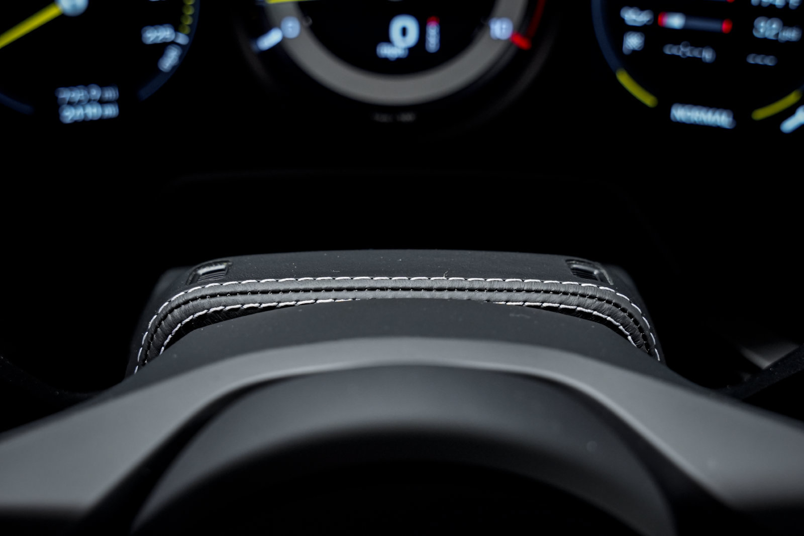 Used 2025 Porsche 911 GT3 RS RWD image 12