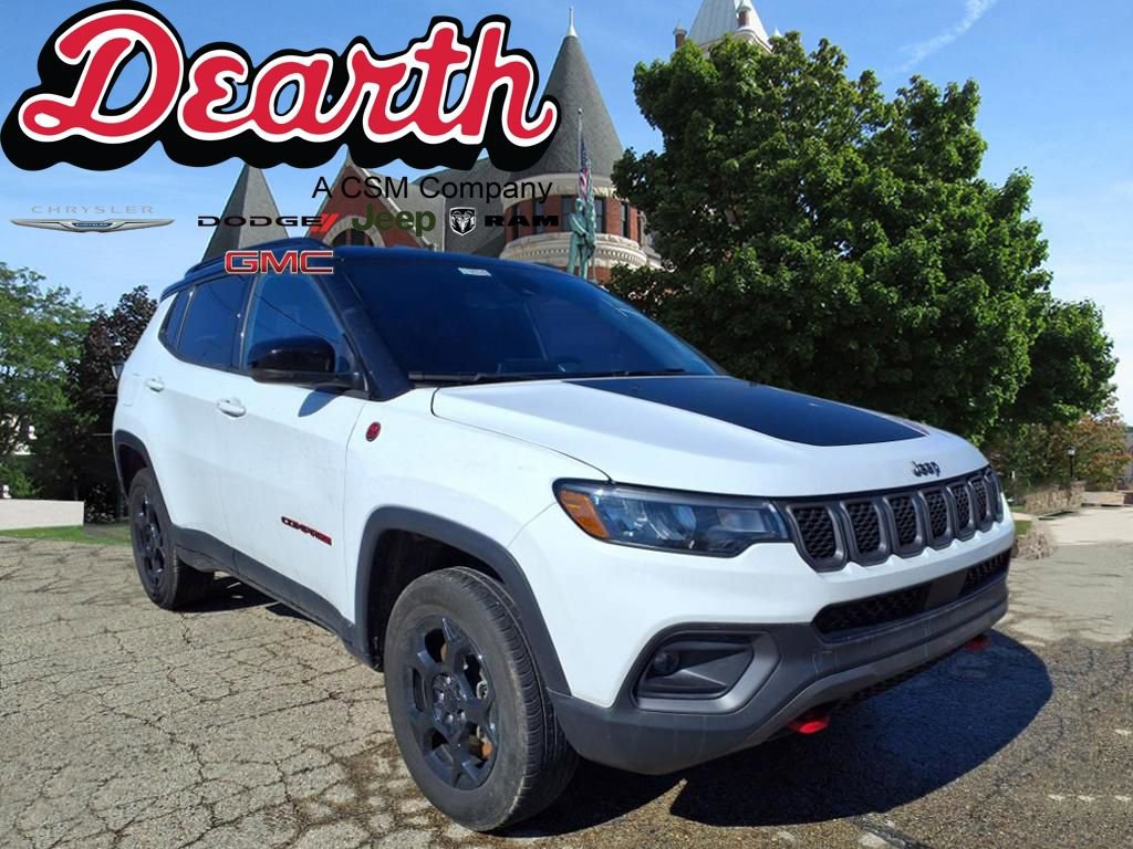 Used 2023 Jeep Compass Trailhawk image 1