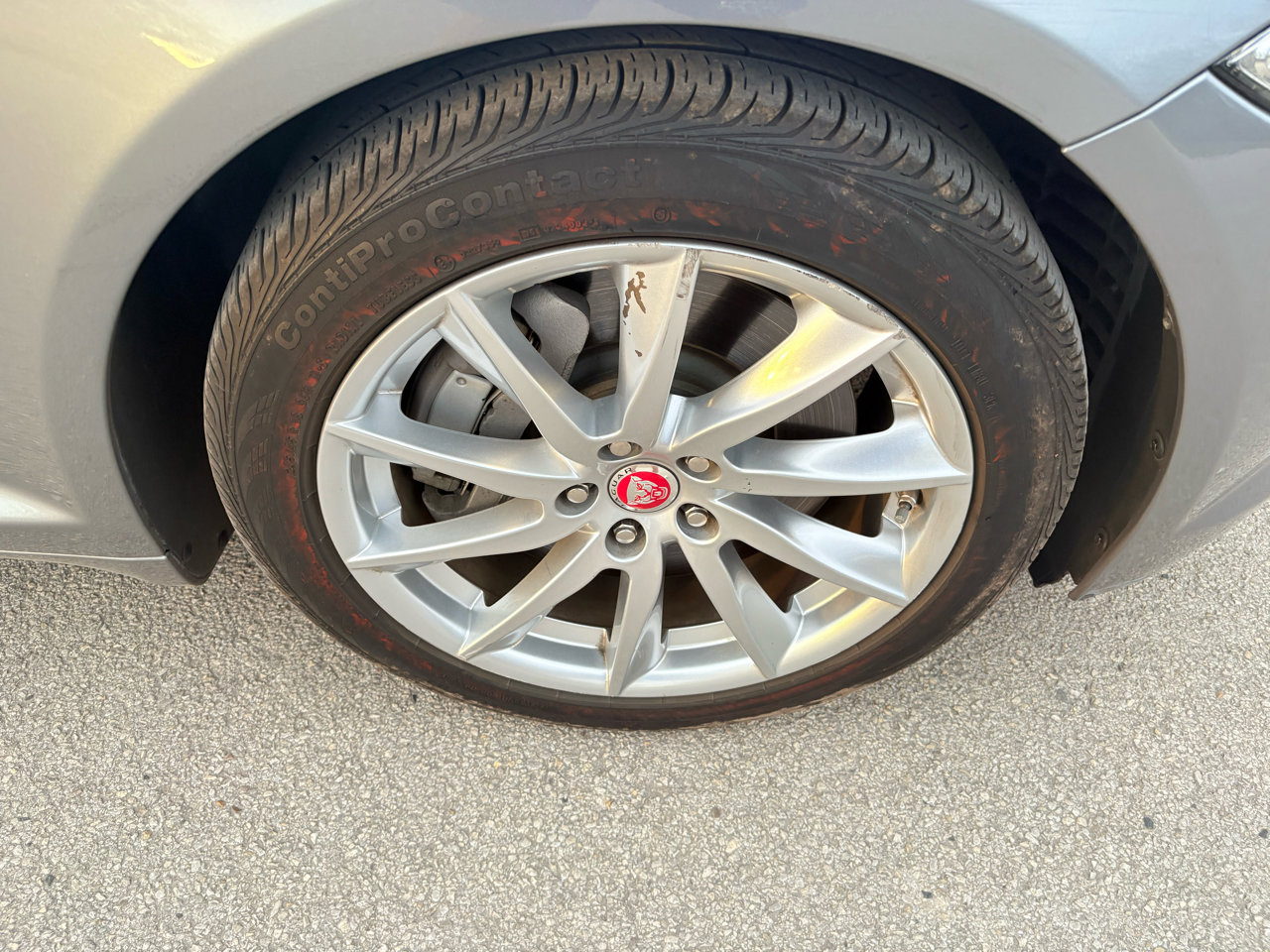 Used 2015 Jaguar XF Premium image 56