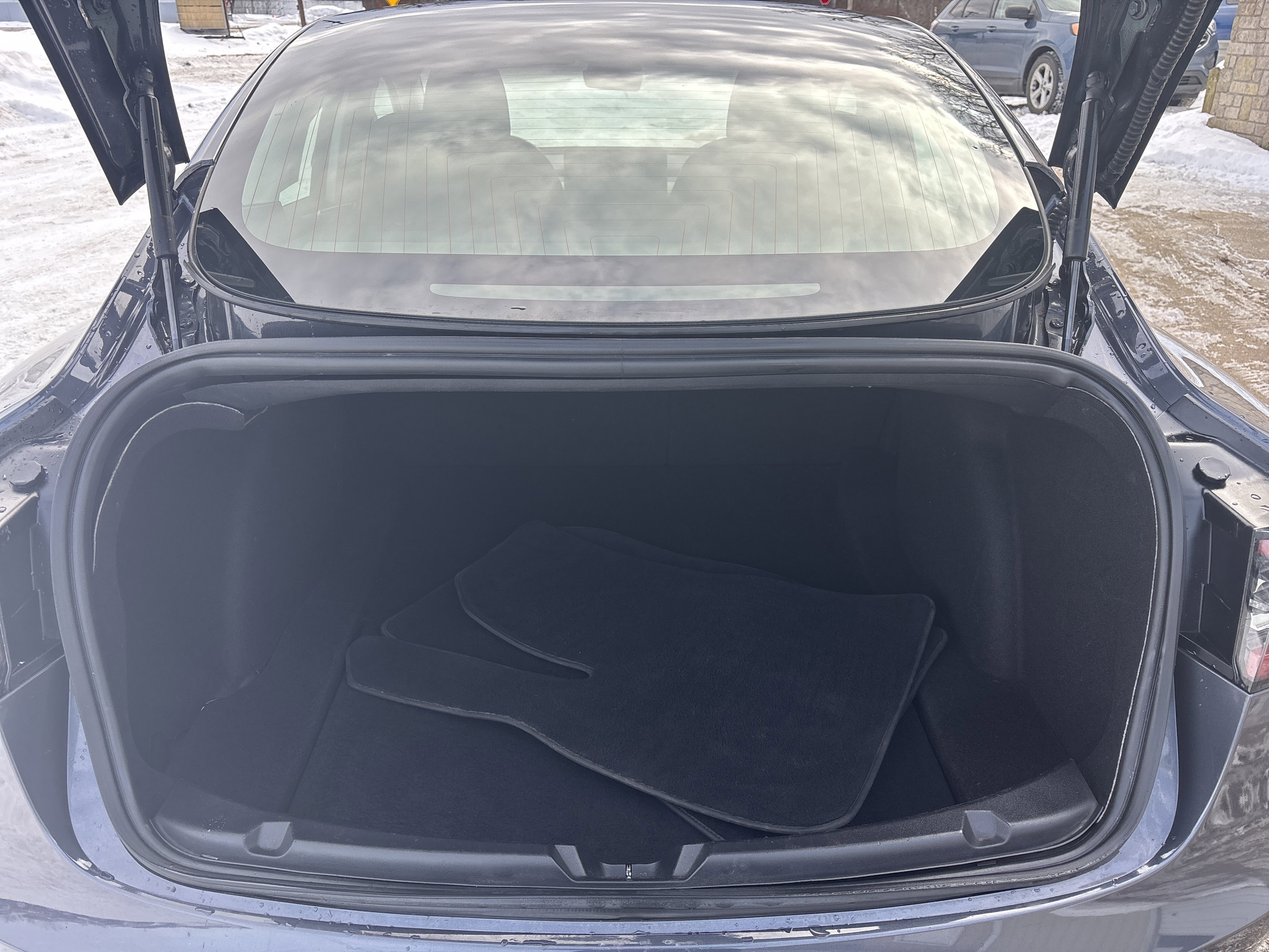 Used 2020 Tesla Model 3 Performance image 8