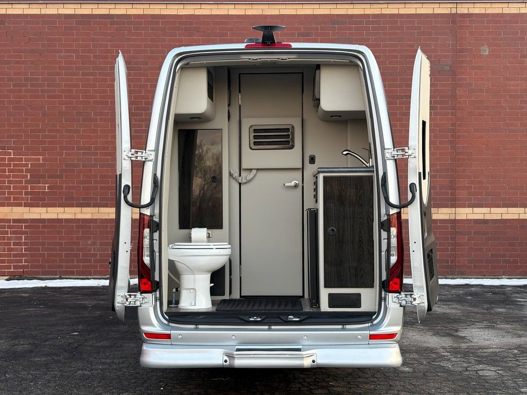 Used 2024 Mercedes-Benz Sprinter 3500 image 24