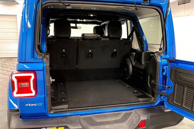 Used 2023 Jeep Wrangler Unlimited Sahara w/ Cold Weather Group image 37