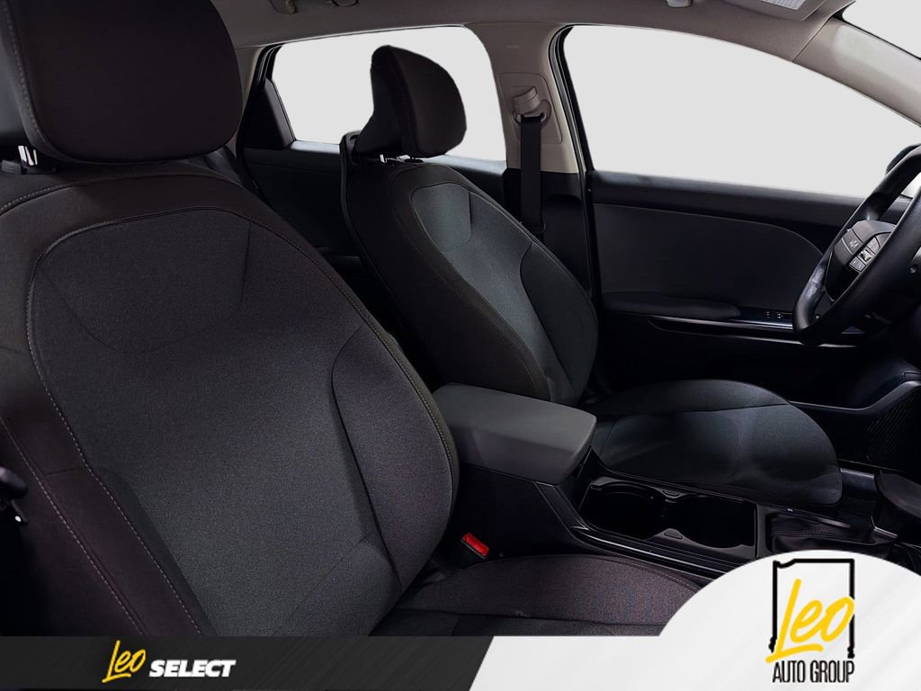 Used 2025 Kia K4 LXS image 25