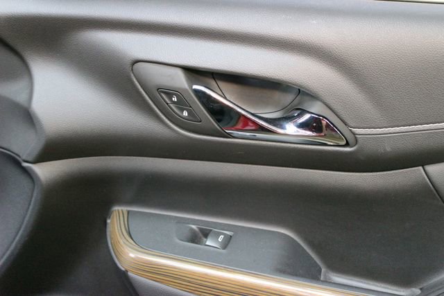 Used 2023 GMC Acadia SLE FWD image 9