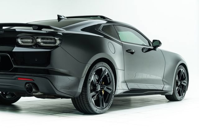 Used 2019 Chevrolet Camaro SS w/ Black Appearance Package RWD image 13