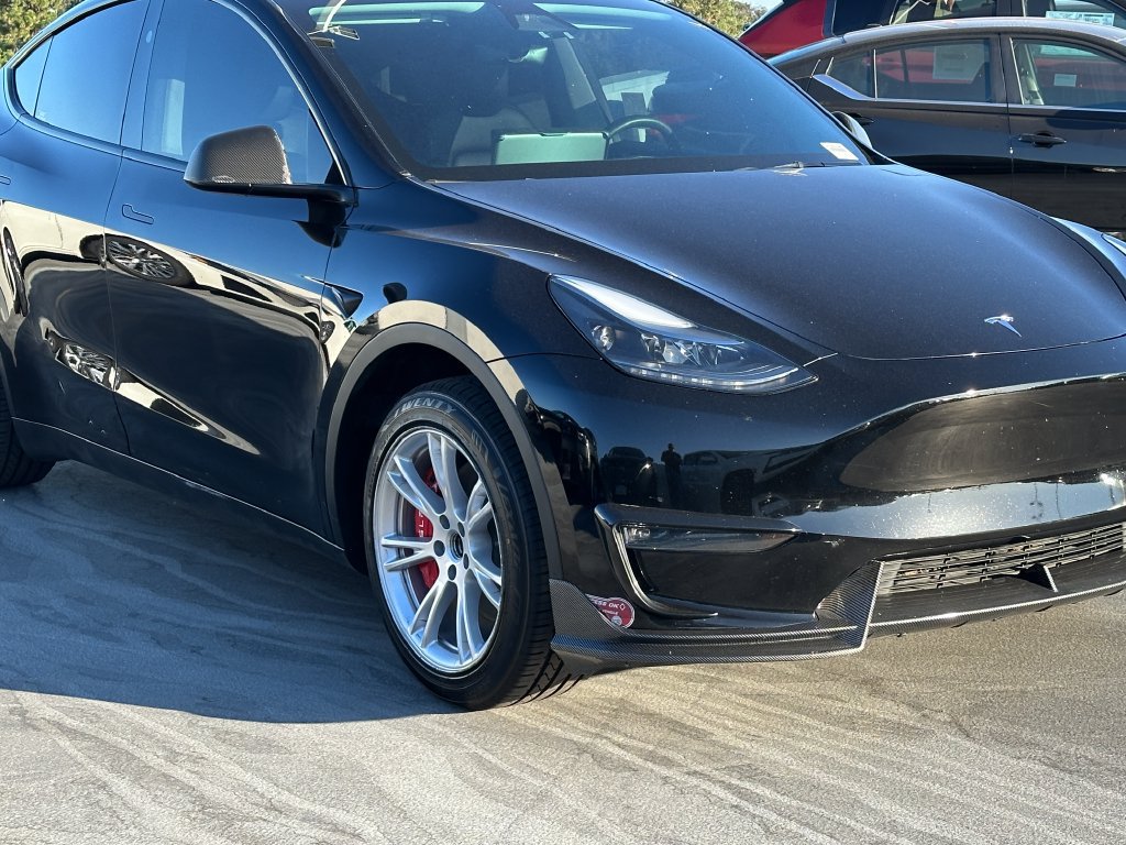Used 2024 Tesla Model Y Long Range AWD/4WD image 11