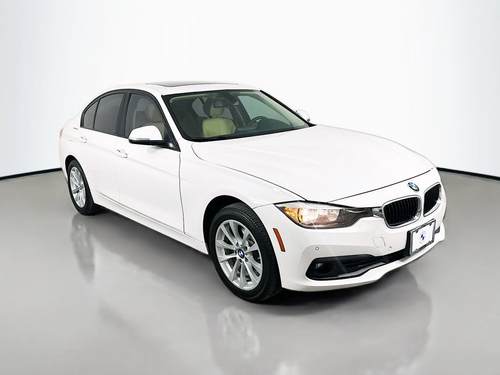 Used 2016 BMW 320i Sedan RWD image 3