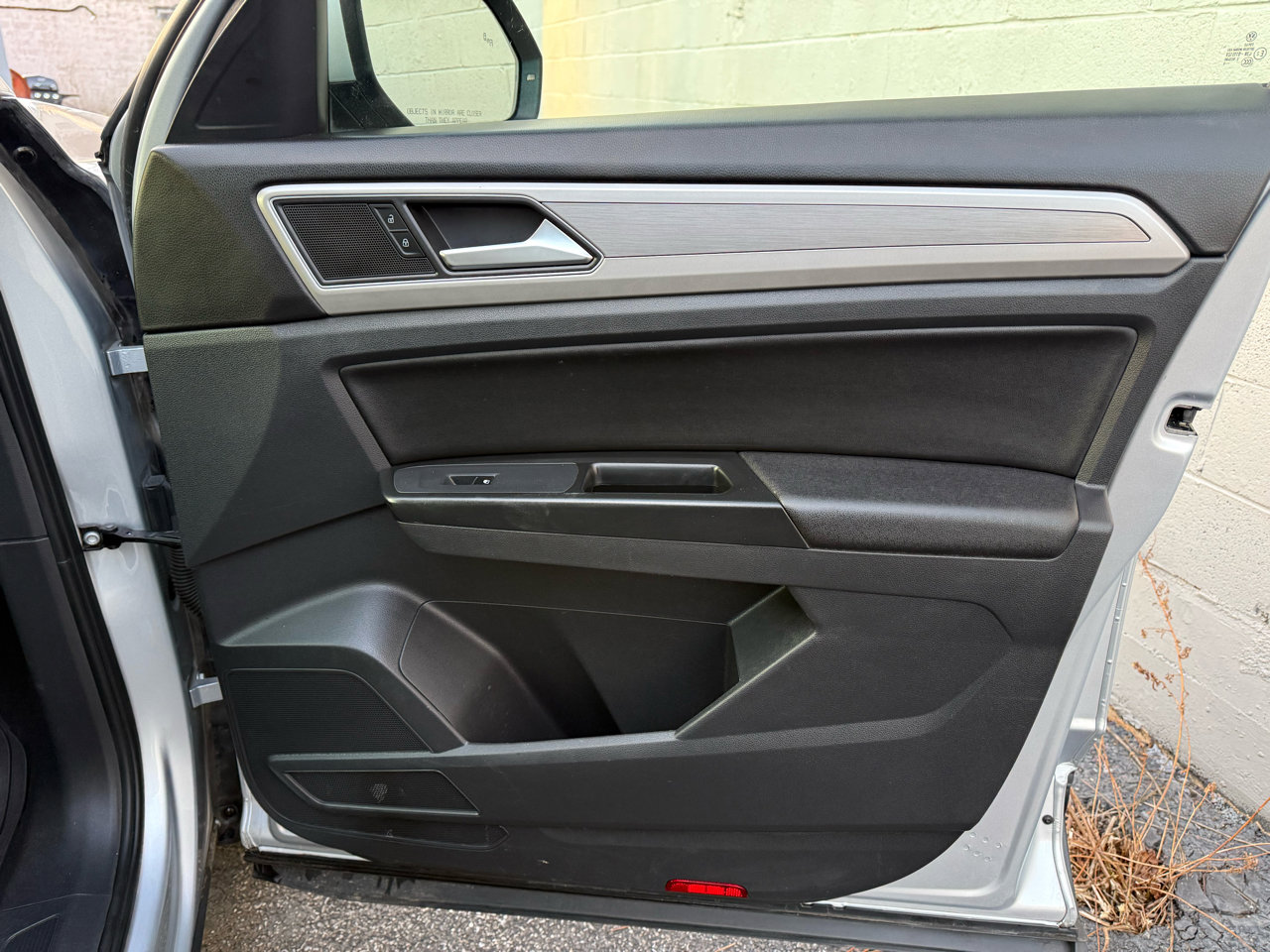 Used 2018 Volkswagen Atlas SE image 25