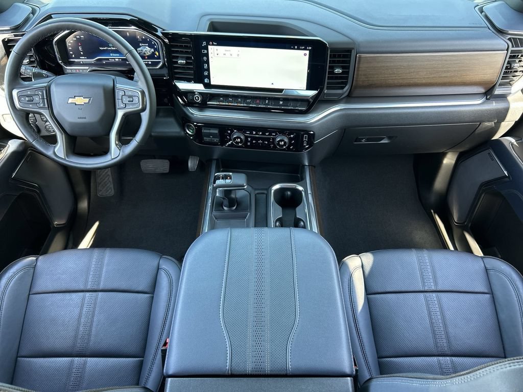Used 2023 Chevrolet Silverado 1500 High Country w/ Technology Package AWD/4WD image 20