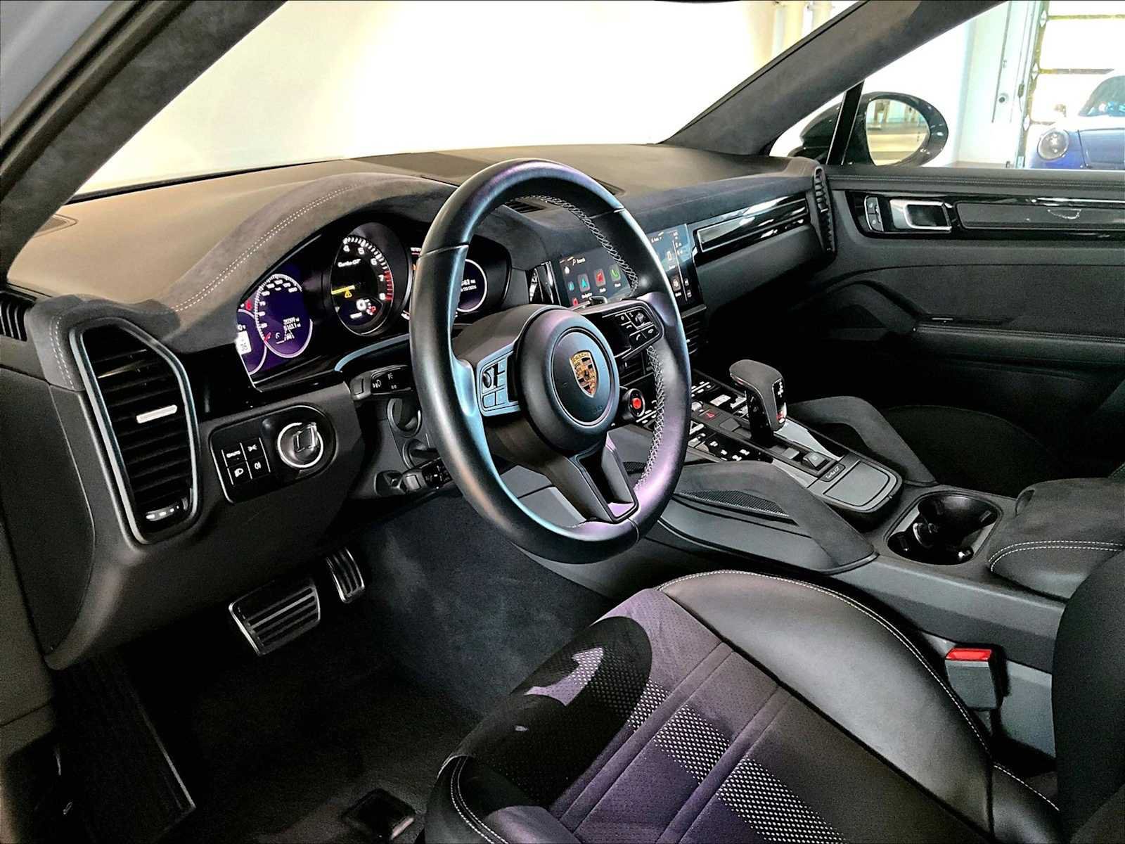 Used 2022 Porsche Cayenne Turbo GT AWD/4WD image 7