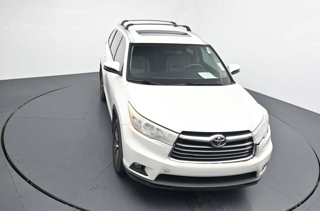 Used 2016 Toyota Highlander XLE AWD/4WD image 10