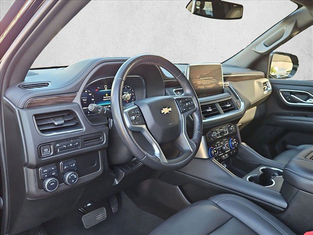 Used 2022 Chevrolet Suburban LT AWD/4WD image 10
