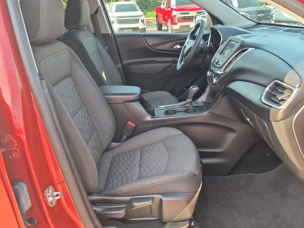 Used 2020 Chevrolet Equinox LT FWD image 23