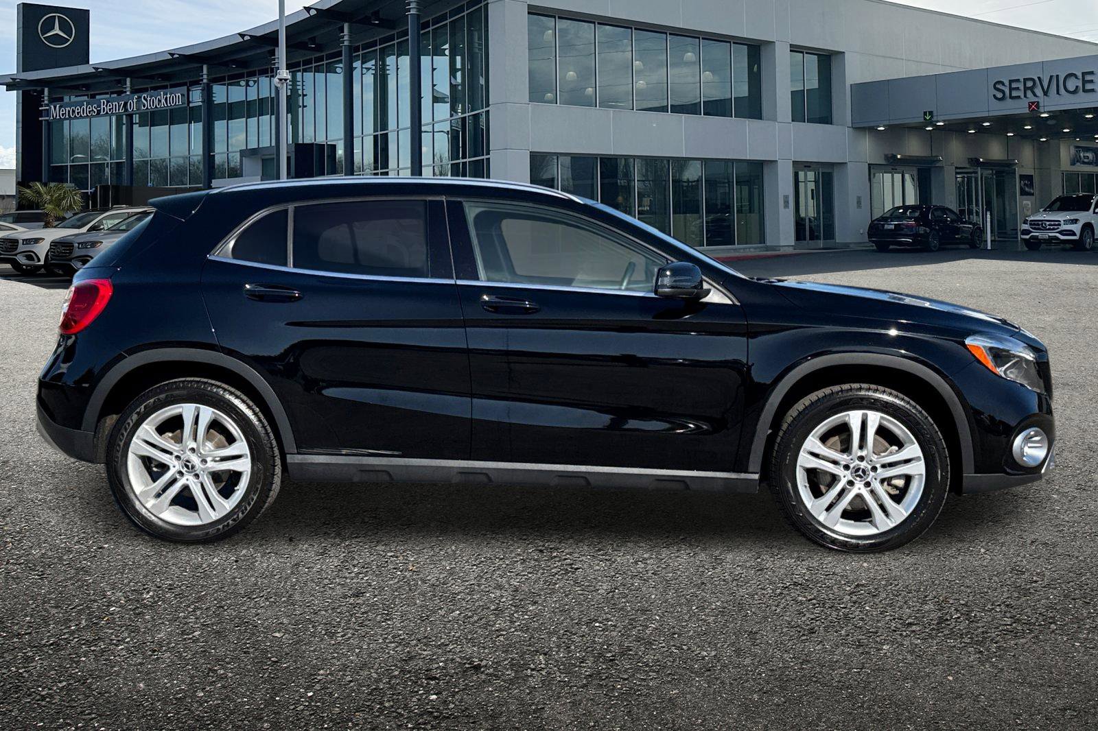Certified 2020 Mercedes-Benz GLA 250 4MATIC w/ Premium Package image 3
