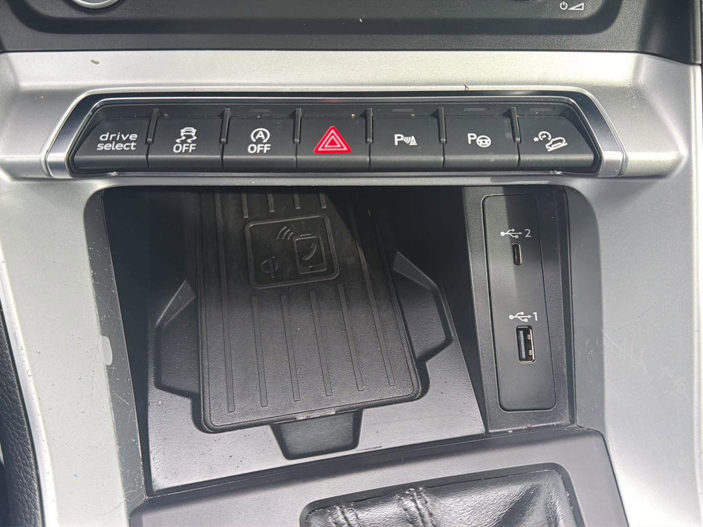 Used 2020 Audi Q3 2.0T Prestige w/ Prestige Package image 26