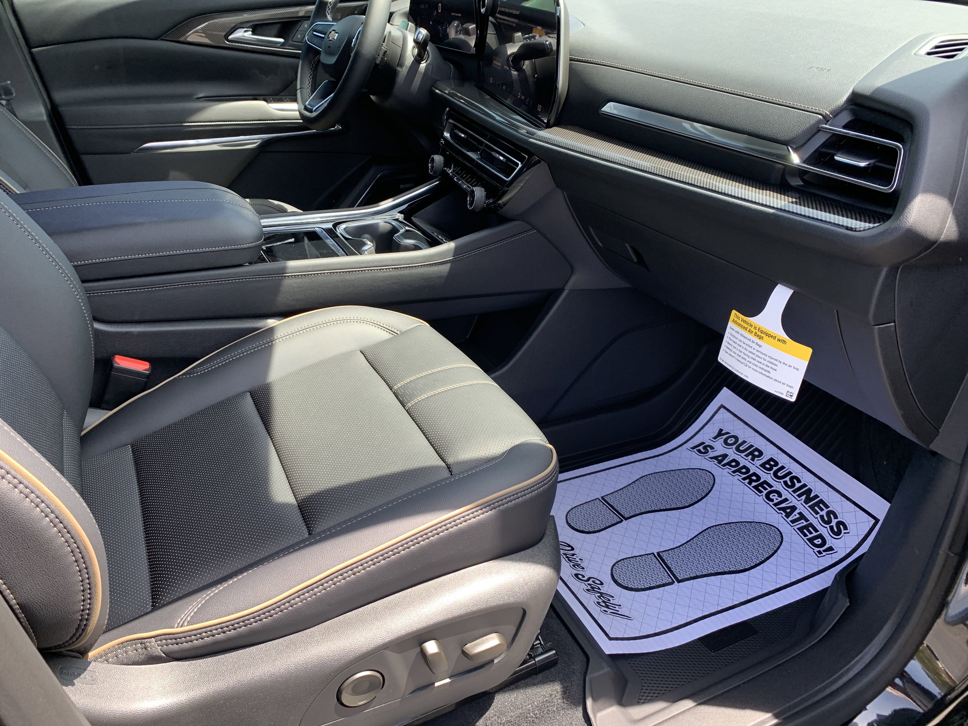 New 2025 Chevrolet Traverse High Country w/ LPO, Floor Liner Package image 28