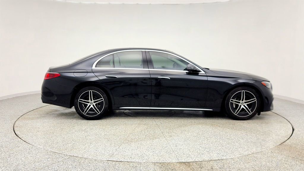 Used 2024 Mercedes-Benz E 450 E 450 4MATIC Sedan, Pinnacle w w/ Driver Assistance Package image 4