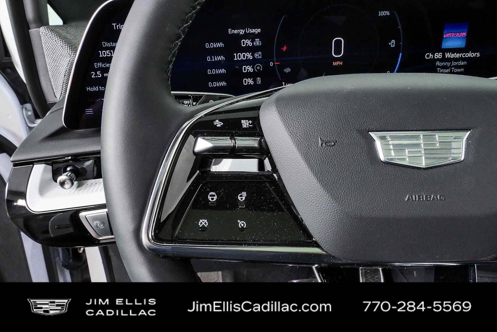 Certified 2025 Cadillac Optiq Luxury 2 w/ LPO, Floor Liner Package AWD/4WD image 10