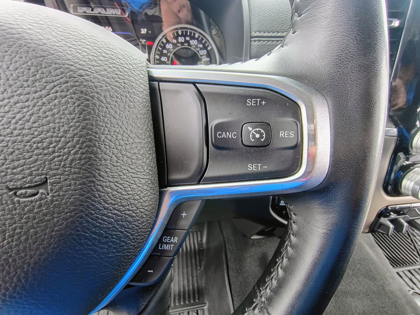 Used 2022 RAM 1500 Laramie image 11