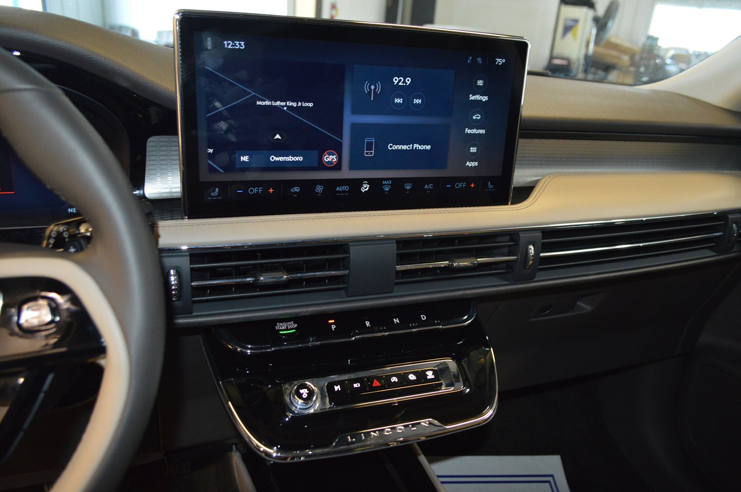 Used 2023 Lincoln Corsair FWD image 18