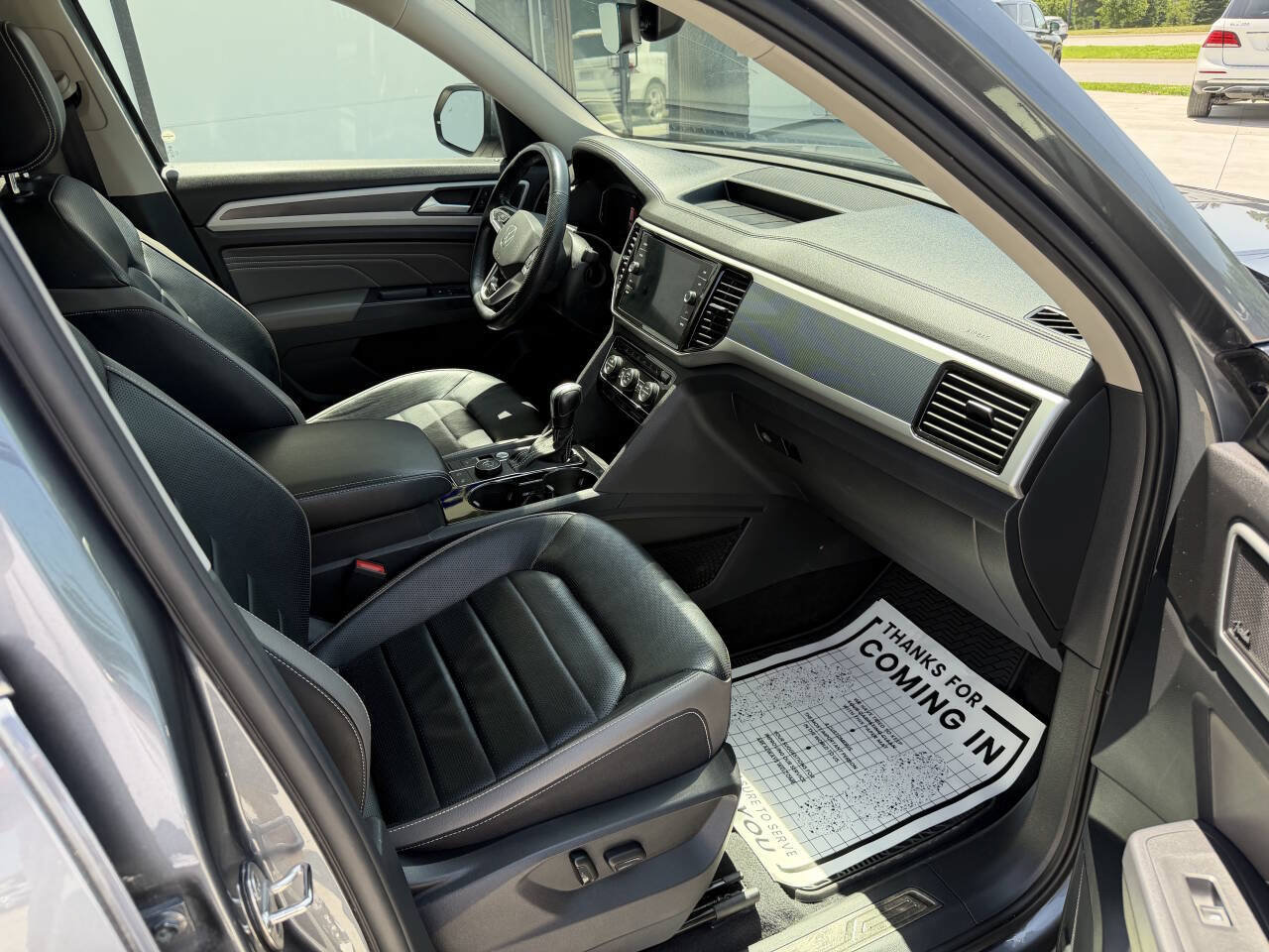 Used 2021 Volkswagen Atlas SEL Premium AWD/4WD image 16