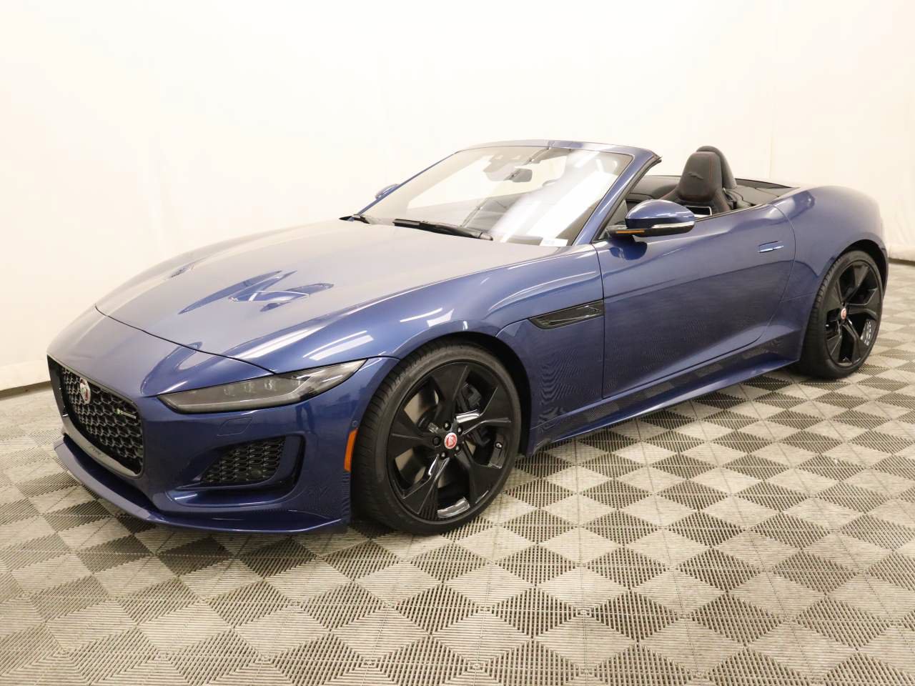 Used 2023 Jaguar F-TYPE R-Dynamic AWD/4WD image 20