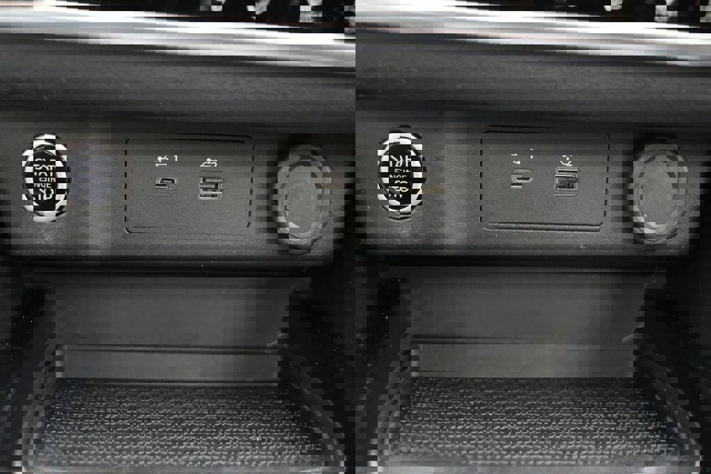 Used 2023 Nissan Rogue SV w/ SV Premium Package image 28