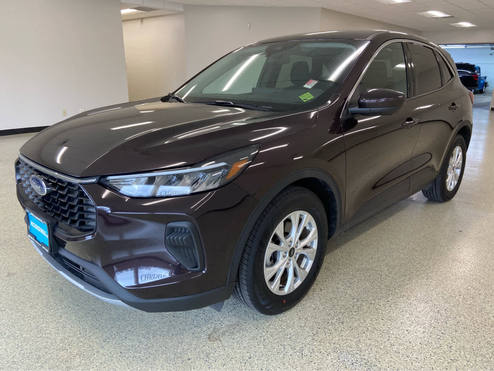 Used 2023 Ford Escape Active w/ Tech Pack #2 image 1