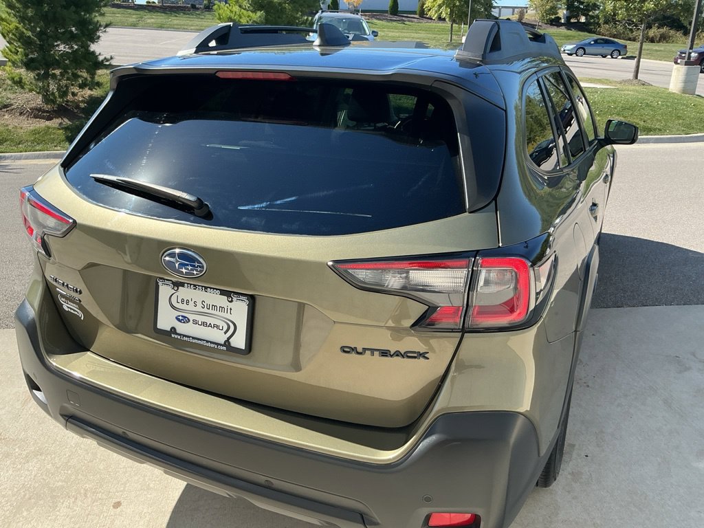Certified 2024 Subaru Outback Onyx Edition AWD/4WD image 13