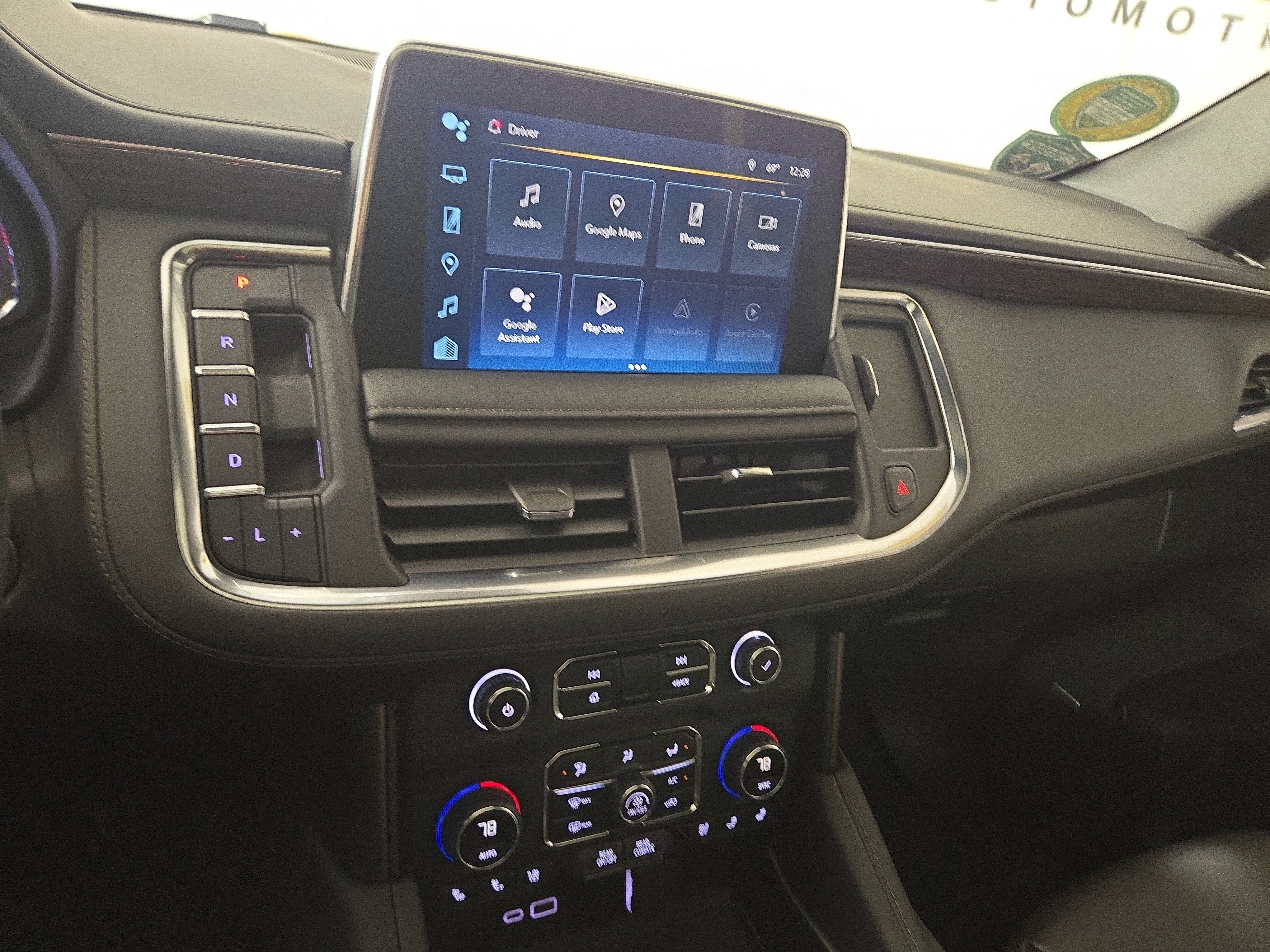 Certified 2024 Chevrolet Tahoe High Country AWD/4WD image 24