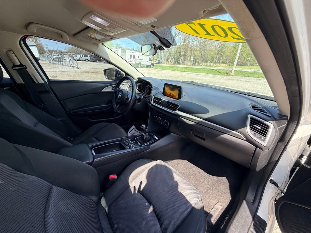 Used 2017 MAZDA MAZDA3 Sport FWD image 9
